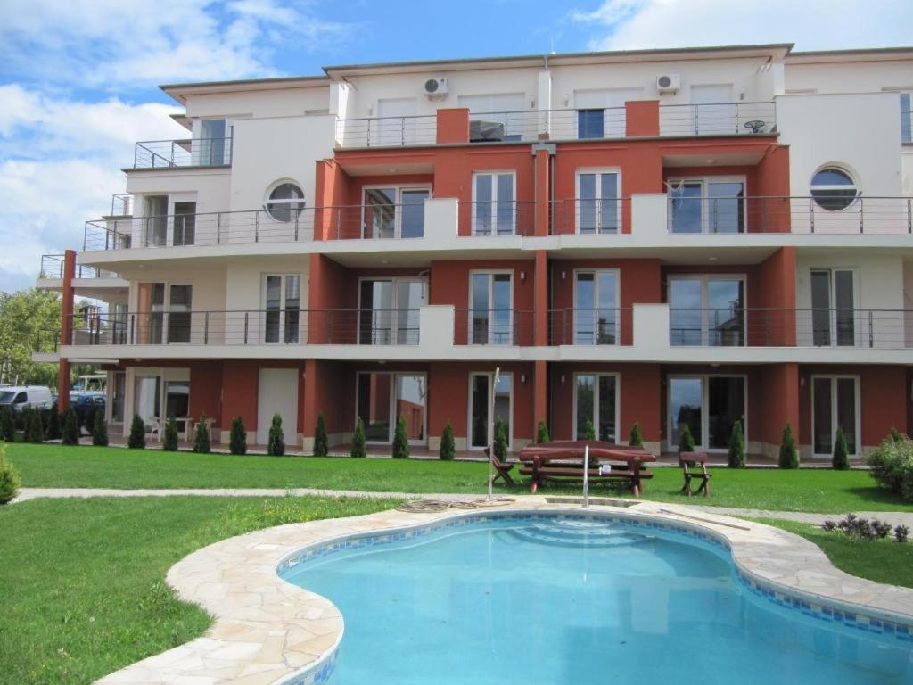 Goldenbeach Deluxe Apartment Siófok Esterno foto